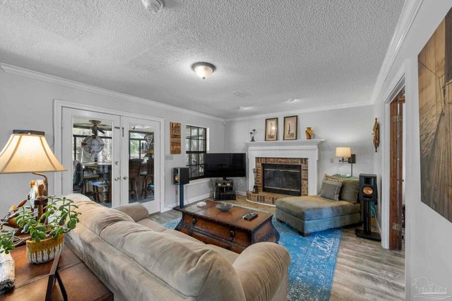 9812 Bridgewood Ln, Pensacola, FL 32514