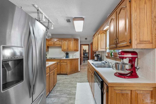 9812 Bridgewood Ln, Pensacola, FL 32514