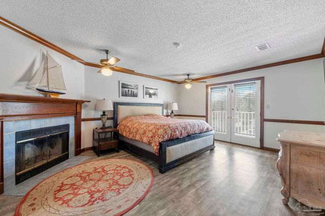 9812 Bridgewood Ln, Pensacola, FL 32514