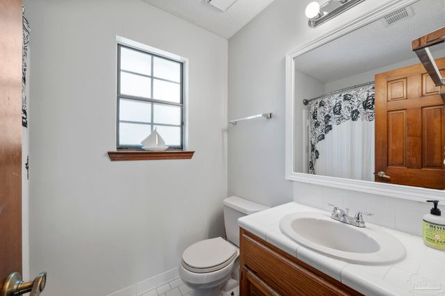 9812 Bridgewood Ln, Pensacola, FL 32514