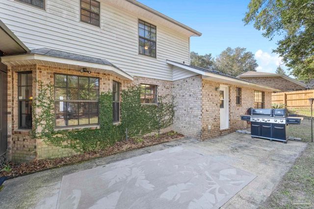 9812 Bridgewood Ln, Pensacola, FL 32514