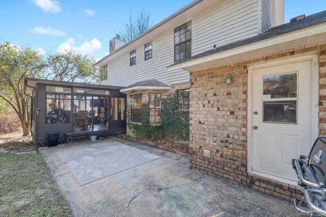 9812 Bridgewood Ln, Pensacola, FL 32514