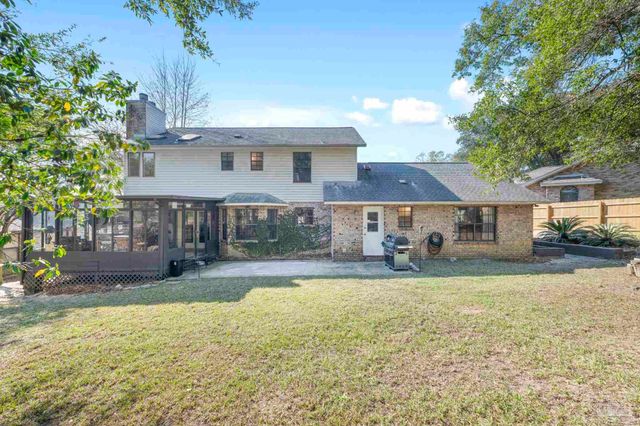 9812 Bridgewood Ln, Pensacola, FL 32514