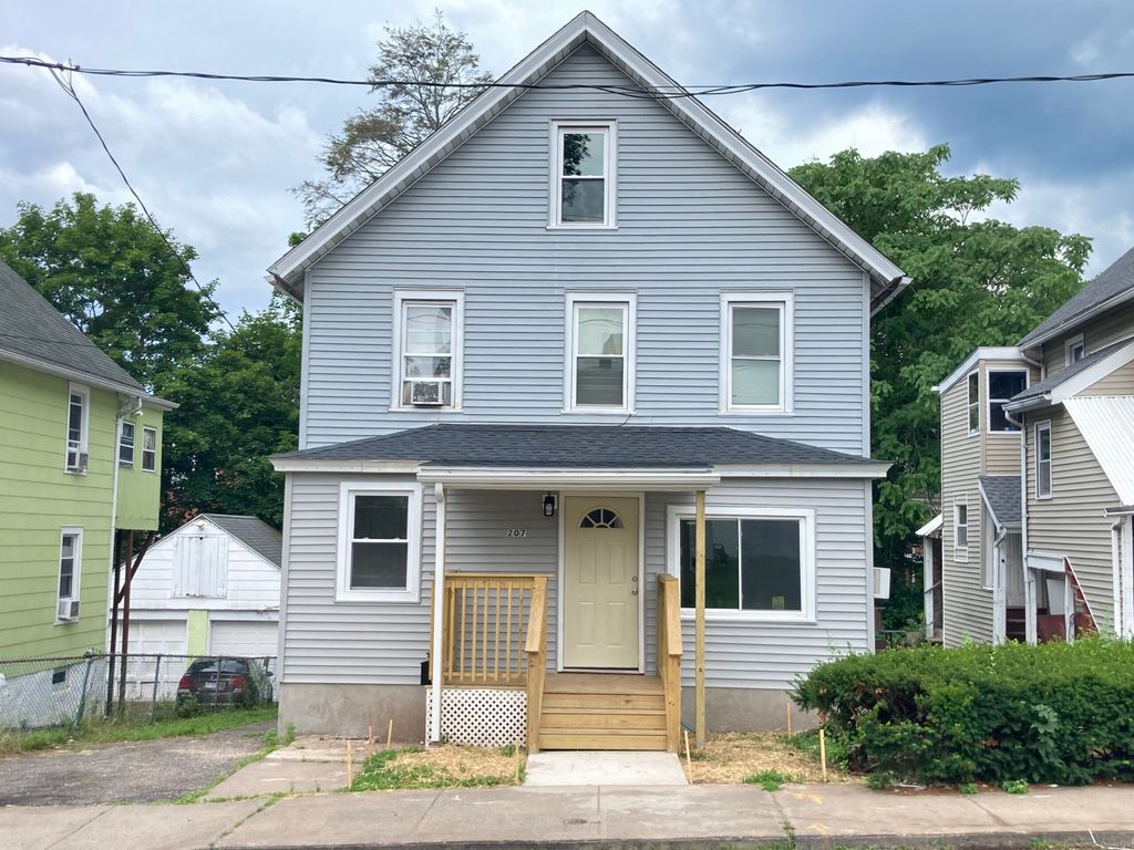 207 East Main Street, Middletown, CT 06457
