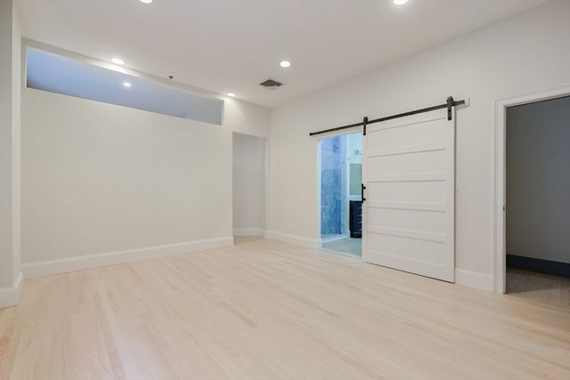 515 Centre 2, Newton, MA 02459