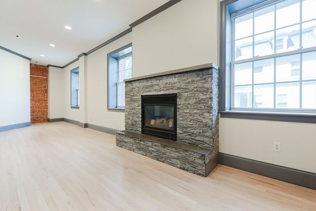 515 Centre 2, Newton, MA 02459