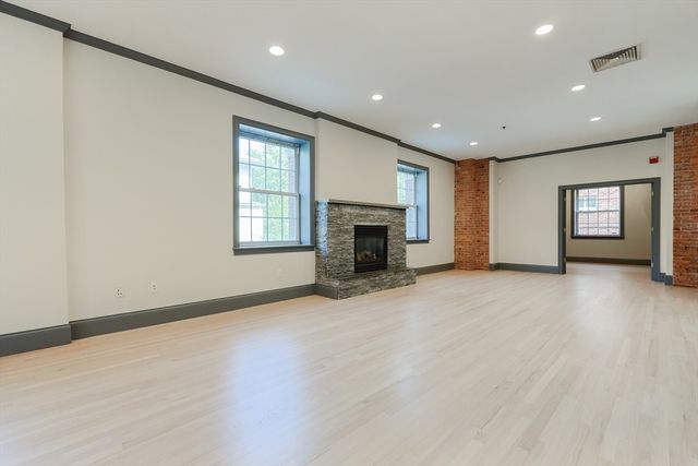 515 Centre 2, Newton, MA 02459