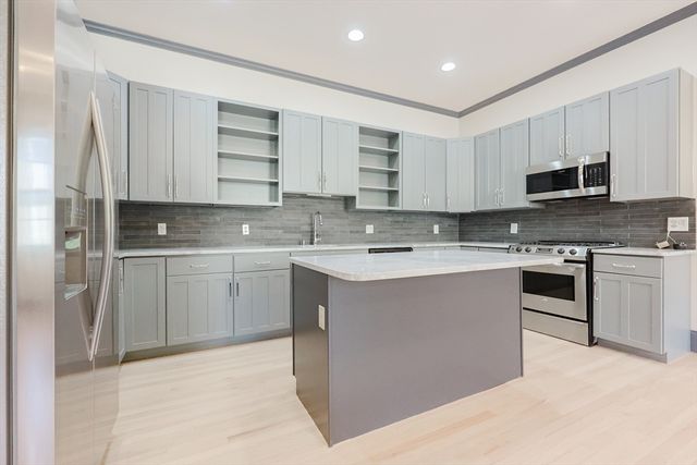 515 Centre 2, Newton, MA 02459