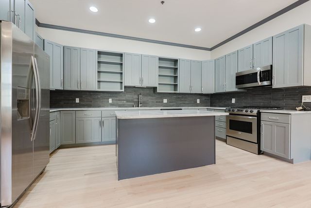 515 Centre 2, Newton, MA 02459