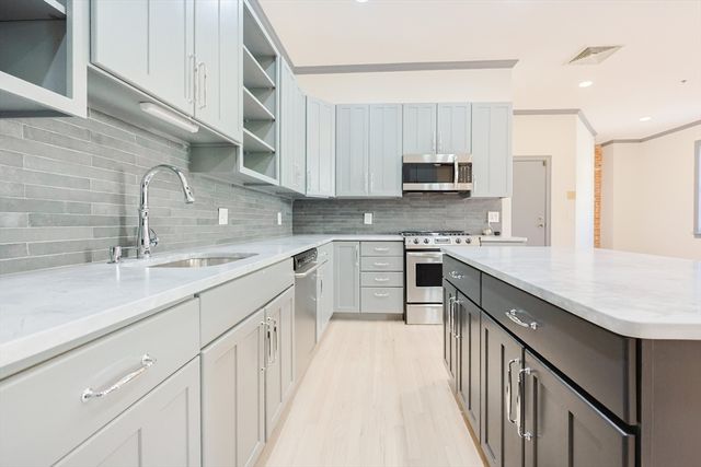515 Centre 2, Newton, MA 02459