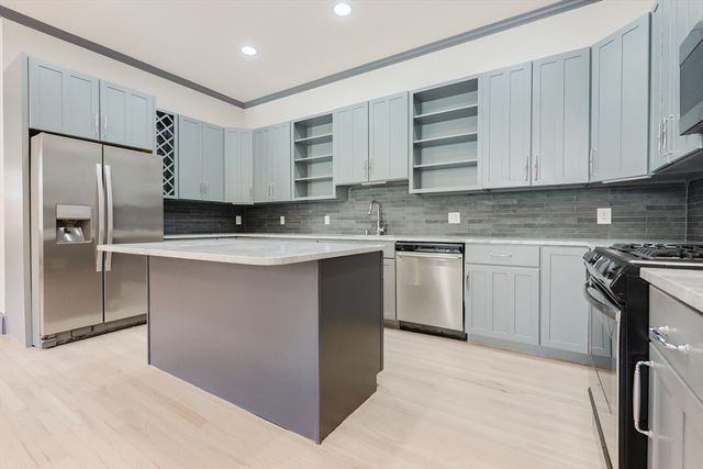 515 Centre 2, Newton, MA 02459