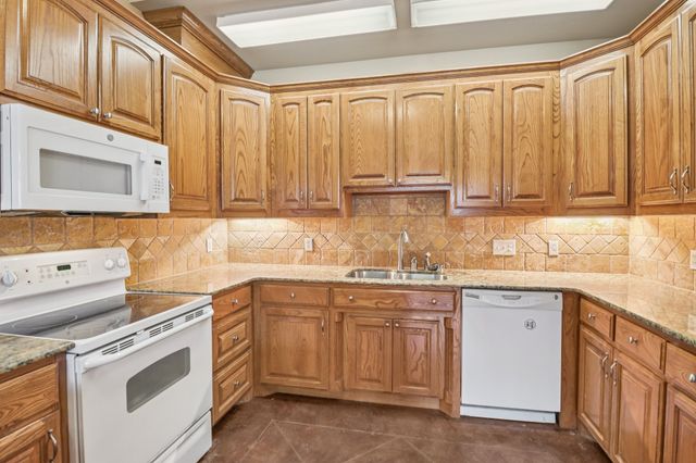 317 Westgate Drive, Aledo, TX 76008