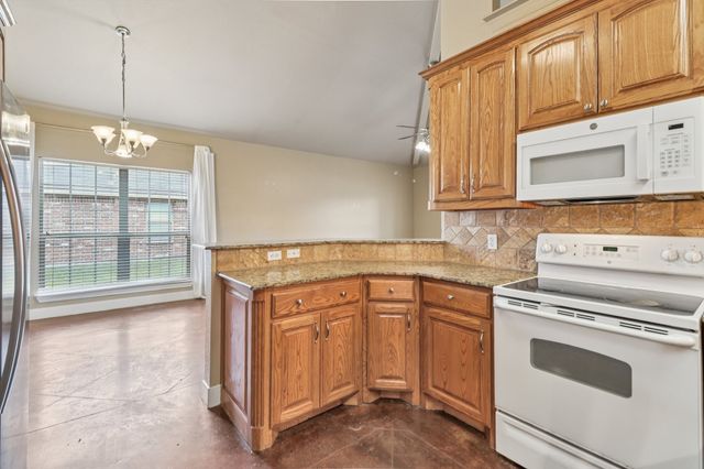 317 Westgate Drive, Aledo, TX 76008