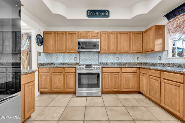 1075 YASMIN Court, El Paso, TX 79932