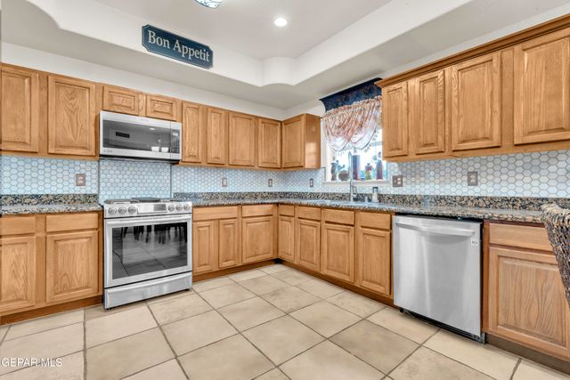 1075 YASMIN Court, El Paso, TX 79932