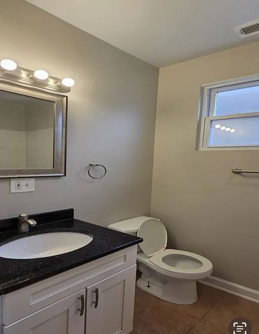 7257 S May Street B, Chicago, IL 60621