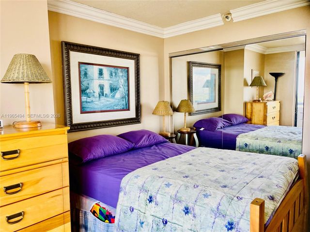 2555 Collins Ave 2006, Miami Beach, FL 33140