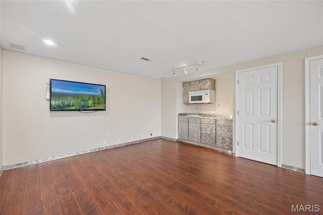 9435 Wilson Bridge Drive, St Louis, MO 63136