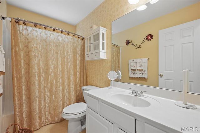 9435 Wilson Bridge Drive, St Louis, MO 63136