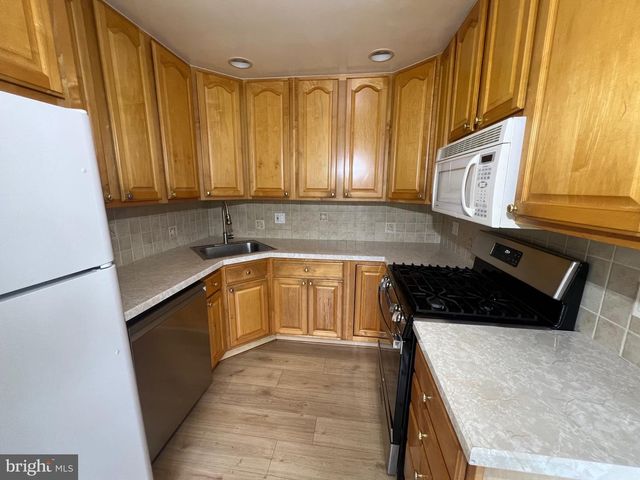 12610 RICHTON ROAD, Philadelphia, PA 19154