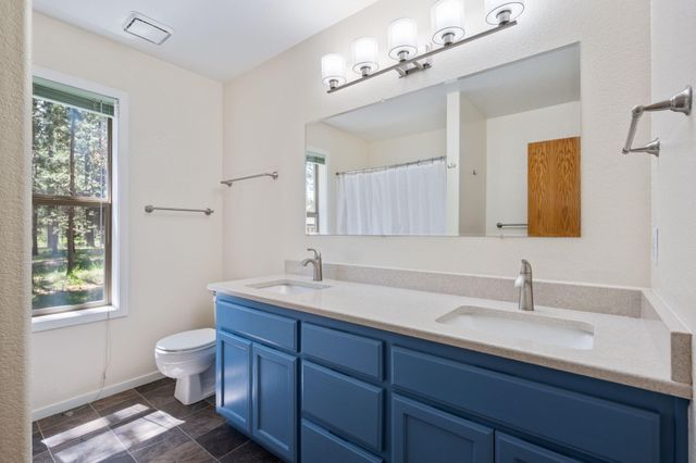 55681 Wagon Master Way, Bend, OR 97707