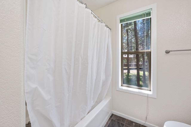 55681 Wagon Master Way, Bend, OR 97707