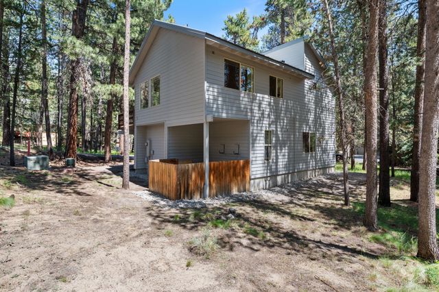 55681 Wagon Master Way, Bend, OR 97707