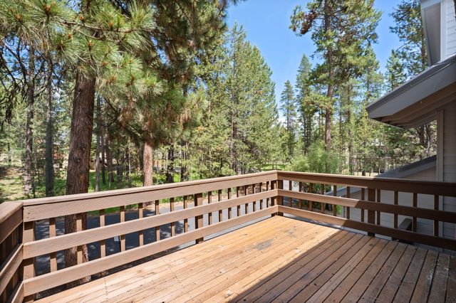 55681 Wagon Master Way, Bend, OR 97707
