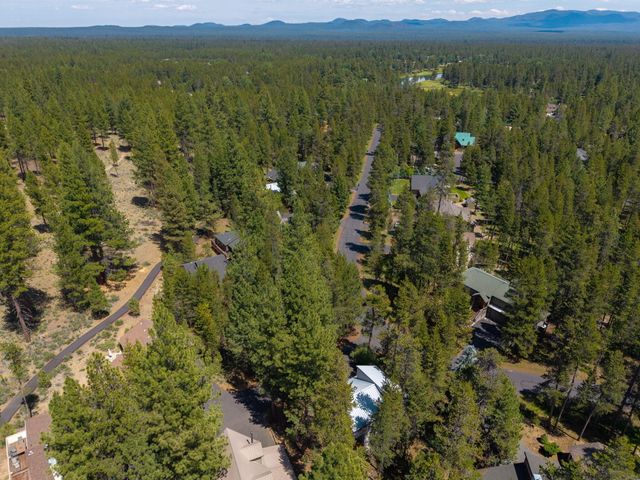 55681 Wagon Master Way, Bend, OR 97707