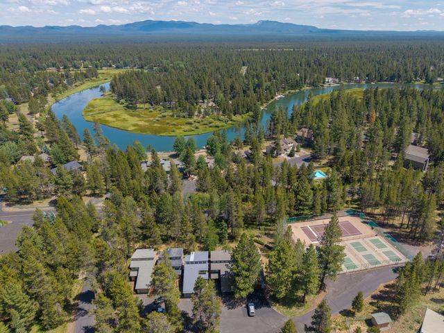 55681 Wagon Master Way, Bend, OR 97707