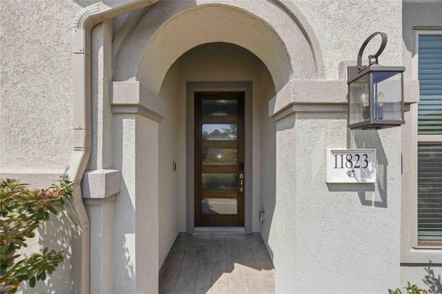 11823 Creekside Shore Circle, Cypress, TX 77433