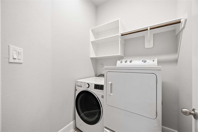 11823 Creekside Shore Circle, Cypress, TX 77433