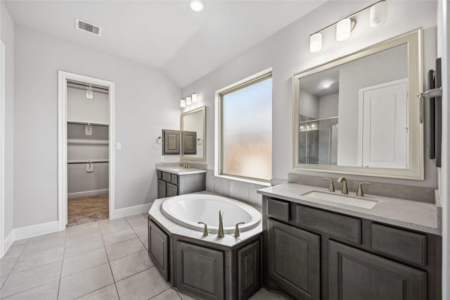 11823 Creekside Shore Circle, Cypress, TX 77433