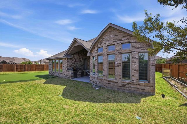 11823 Creekside Shore Circle, Cypress, TX 77433