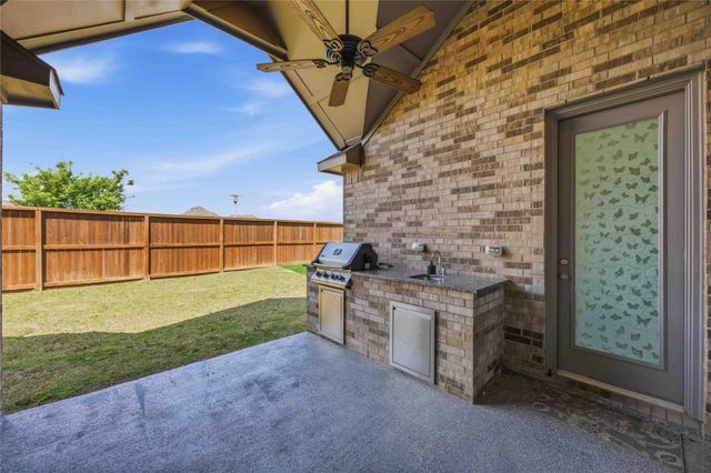 11823 Creekside Shore Circle, Cypress, TX 77433