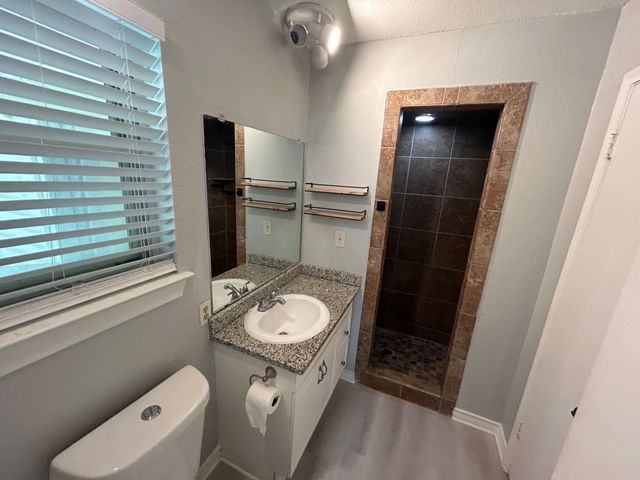 1735 14th Street, Plano, TX 75074