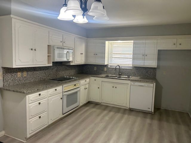 1735 14th Street, Plano, TX 75074