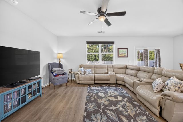 164 Nunally Dr, Baxter, TN 38544