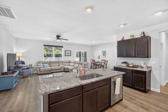 164 Nunally Dr, Baxter, TN 38544