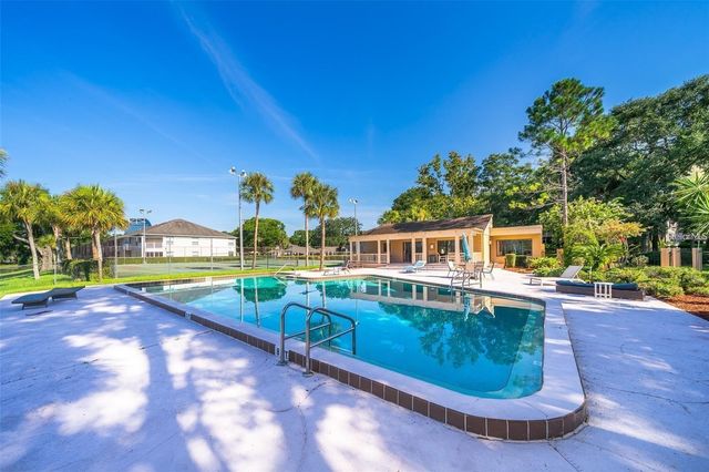 610 CRANES WAY 207, Altamonte Springs, FL 32701