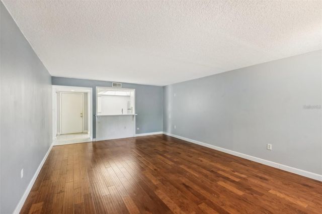 610 CRANES WAY 207, Altamonte Springs, FL 32701