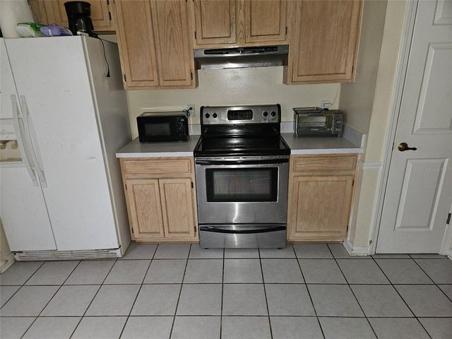 8033 MACDOUGALL DRIVE E, Jacksonville, FL 32244