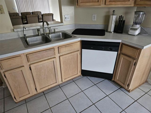 8033 MACDOUGALL DRIVE E, Jacksonville, FL 32244