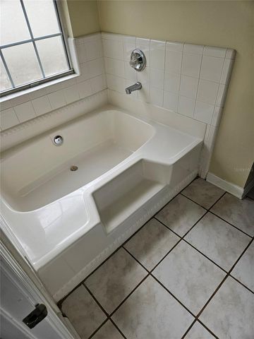 8033 MACDOUGALL DRIVE E, Jacksonville, FL 32244