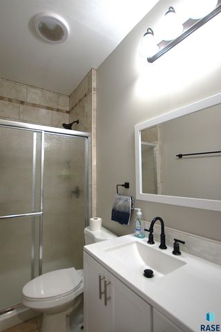 1028 N Mable Cir Circle, Sioux Falls, SD 57103