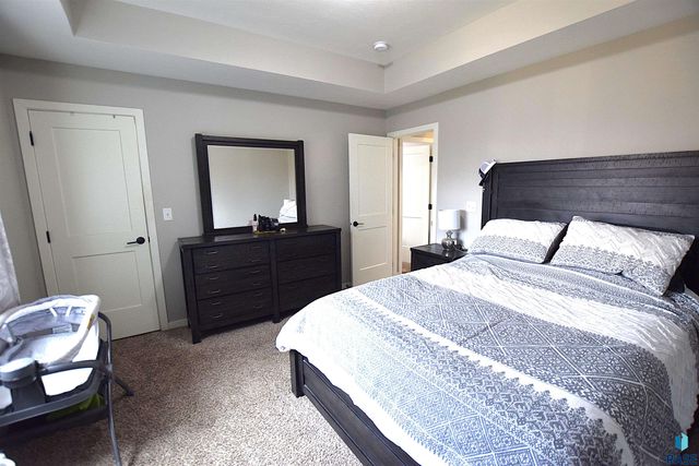 1028 N Mable Cir Circle, Sioux Falls, SD 57103