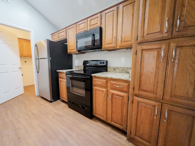 820 Via Madonna, Mesquite, TX 75150