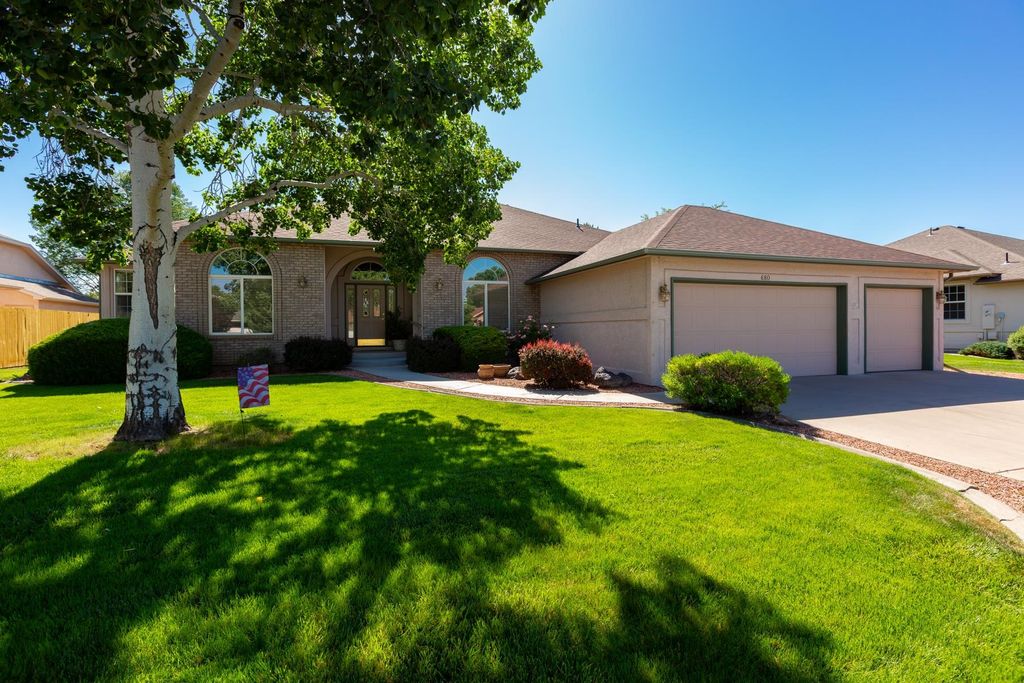 680 Moonridge Court, Grand Junction, CO 81505