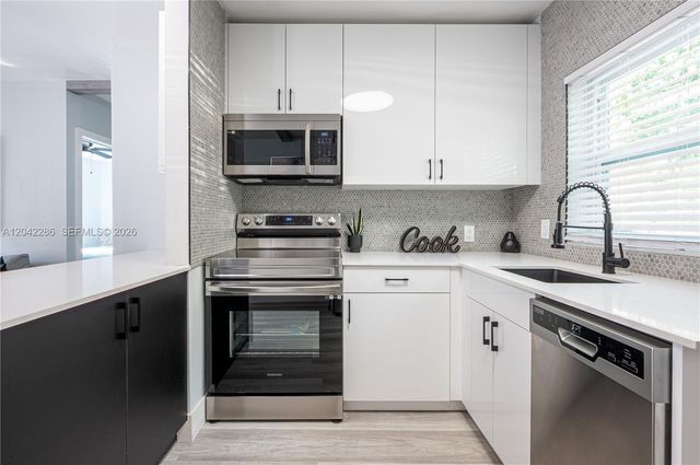 1236 NE 16 Avenue, Fort Lauderdale, FL 33304