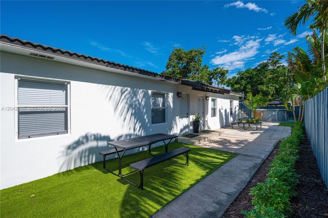 1236 NE 16 Avenue, Fort Lauderdale, FL 33304
